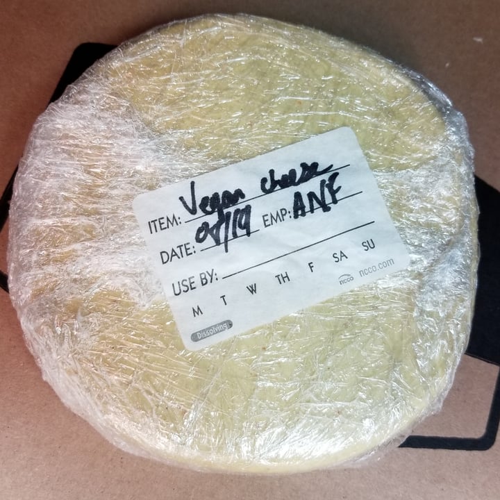 photo of Noli's Pizzeria Vegan Cheese Pizza shared by @kmbaumberger on  27 Oct 2022 - review