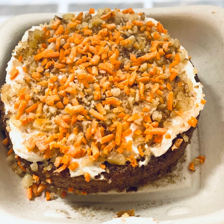 photo of Veggie Grill Carrot Cake shared by @veganfoodcrazy on  25 Sep 2020 - review