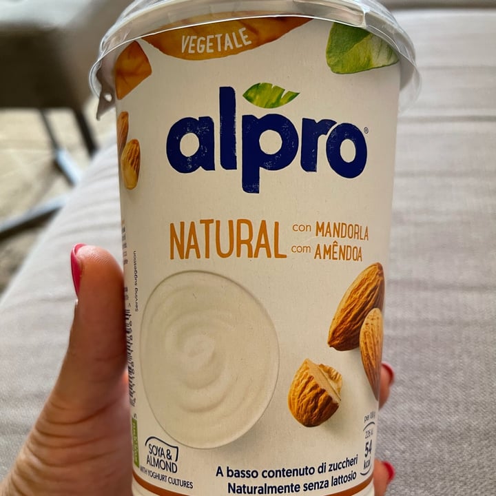 review photo of Alpro Yogurt Natural con Mandorla/Amande shared by @brenda1992 on 30 Jul 2022 - review