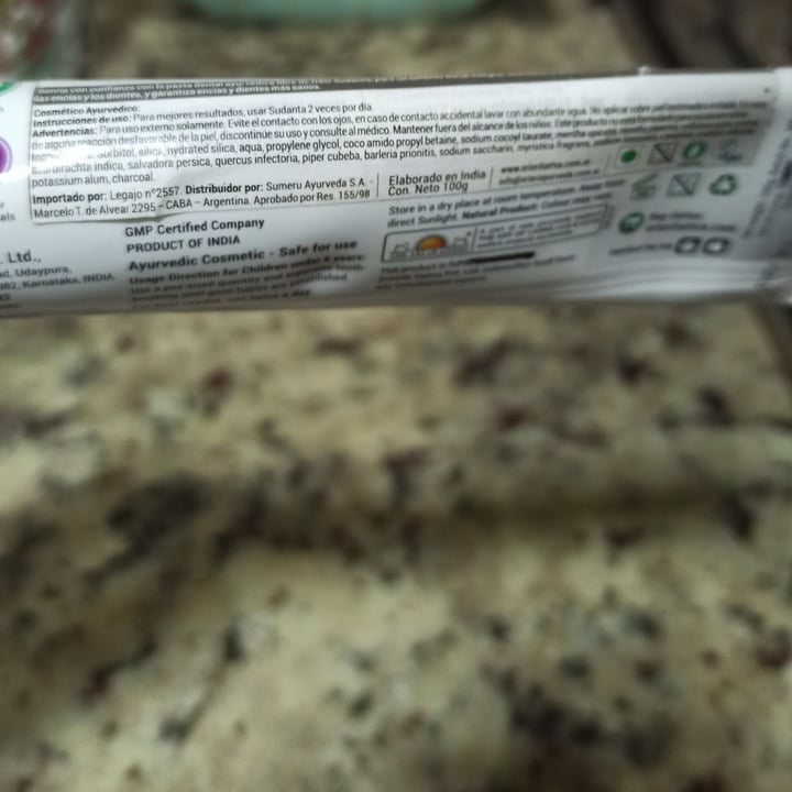 photo of SriSri Tattva Pasta Dental Ayurvédica Sudanta en Gel shared by @nachuquiroz on  26 May 2020 - review