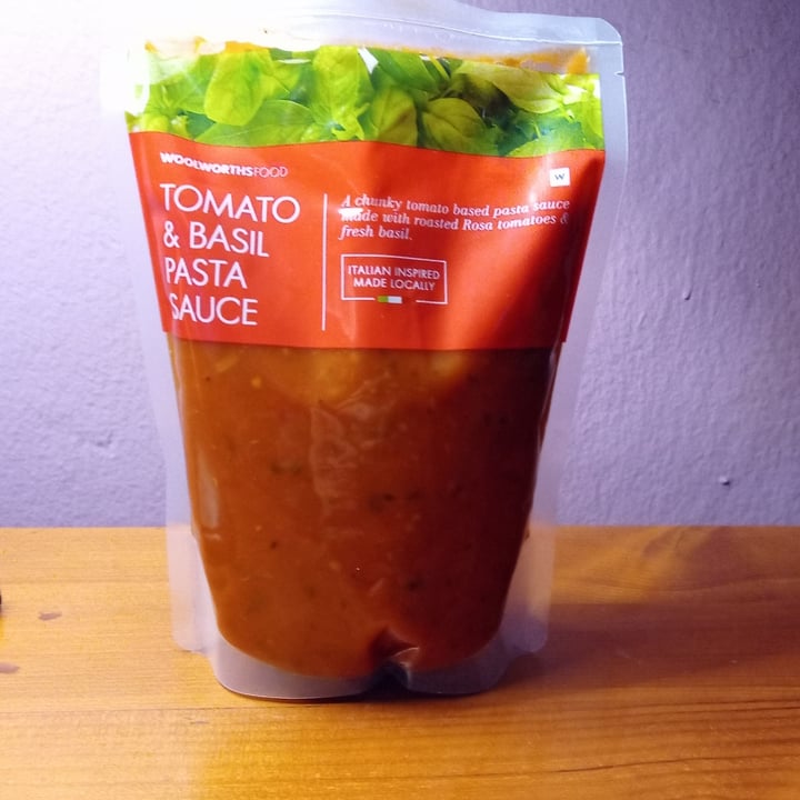 photo of Woolworths Food Tomato and basil pasta sauce shared by @ronelle on  03 Jul 2021 - review