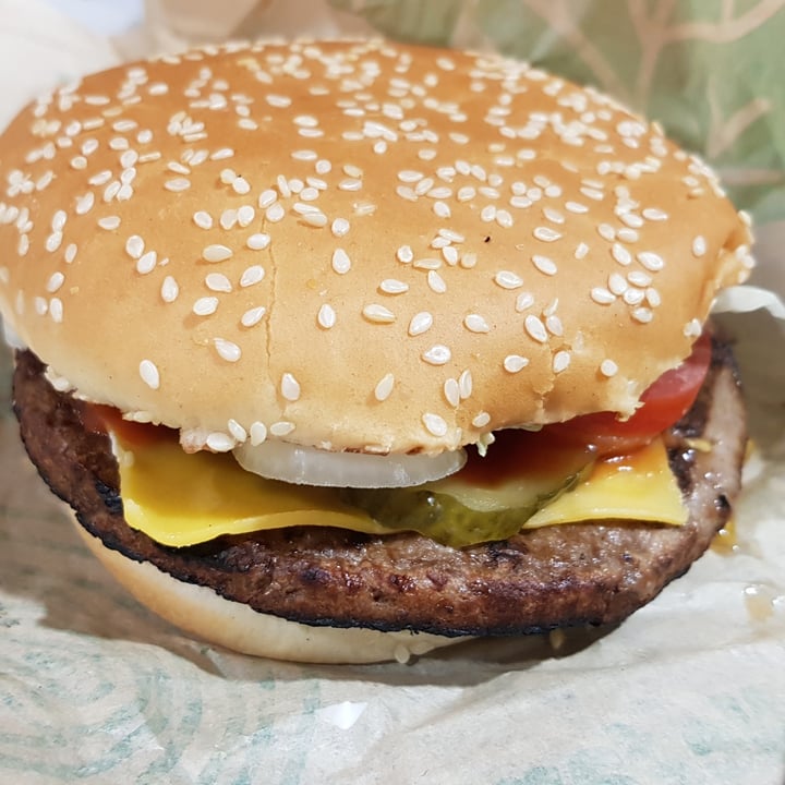 photo of Burger King Leicester Square Plant-based Cheeeze Whopper shared by @rnp20 on  21 Mar 2022 - review