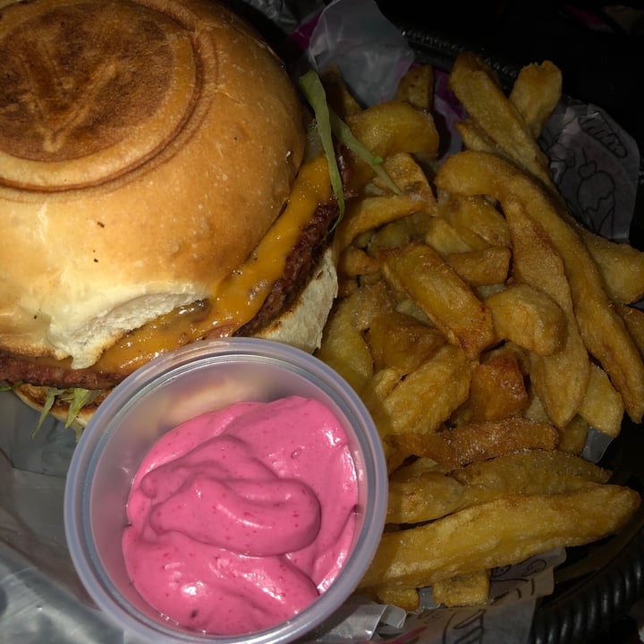 photo of Lado V Hamburguesa Podrán shared by @soffveggie on  23 Nov 2021 - review