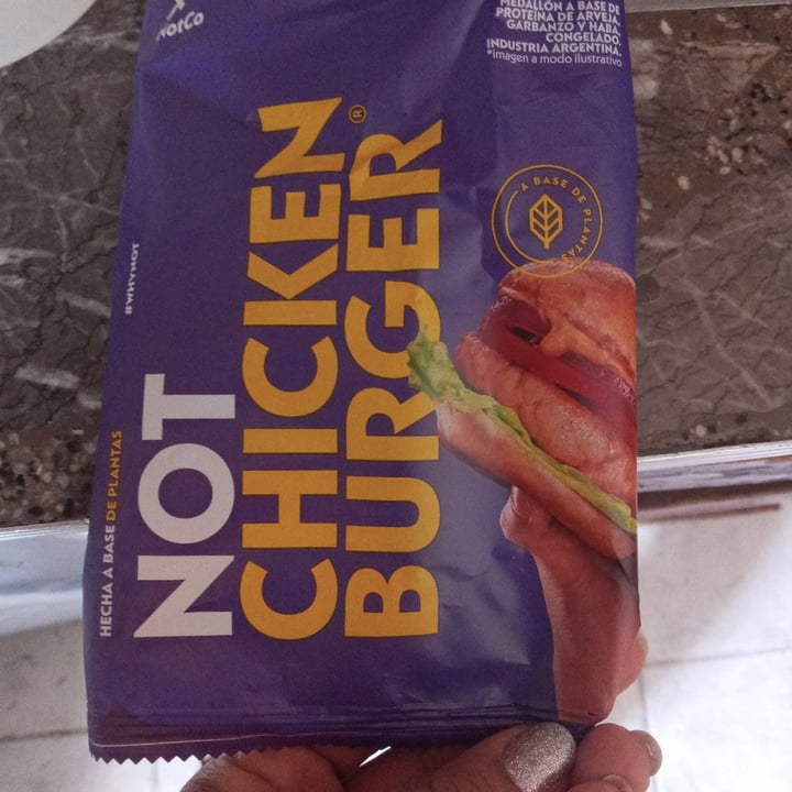 review photo of NotCo Not Chicken Burger shared by @rominasilva on 07 Jan 2022 - review
