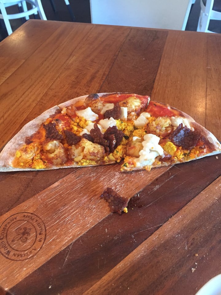 photo of Real Food Daily Breakfast pizza shared by @mallory17 on  05 Oct 2018 - review