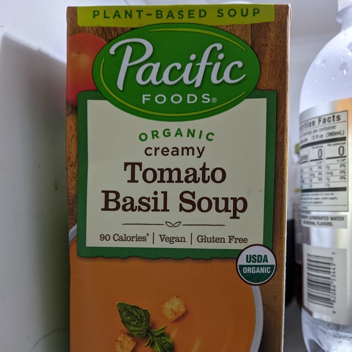 review photo of Pacific Foods Creamy Tomato Basil Soup shared by @redeft89 on 23 Aug 2021 - review