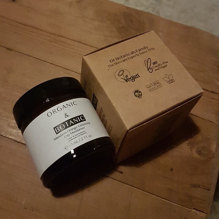 review photo of Dr Botanicals Family Mandarin Orange Day Moisterizer shared by @johanne on 07 Oct 2020 - review