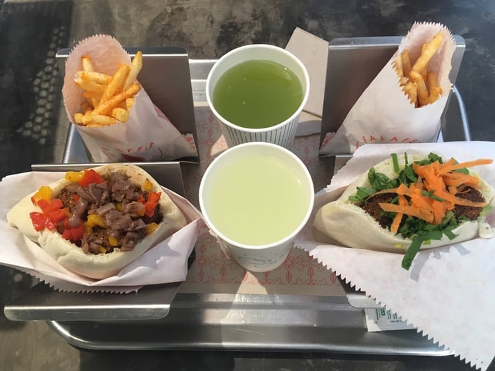 photo of Salma Falafels Calle 93 Pita con Falafel shared by @camiladoval on  24 Jul 2019 - review
