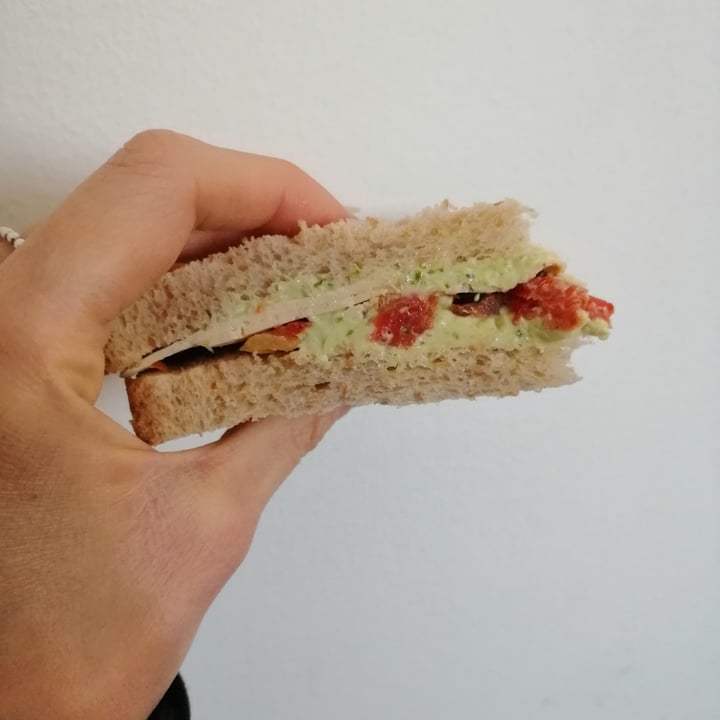 review photo of Vemondo Tramezzini Con Tofu Zucchine Pomodorini E Basilico shared by @giuliagh on 12 Mar 2022 - review