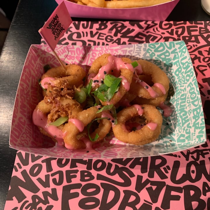 photo of Vegan Junk Food Bar Onion rings shared by @renikaahas on  26 Mar 2022 - review