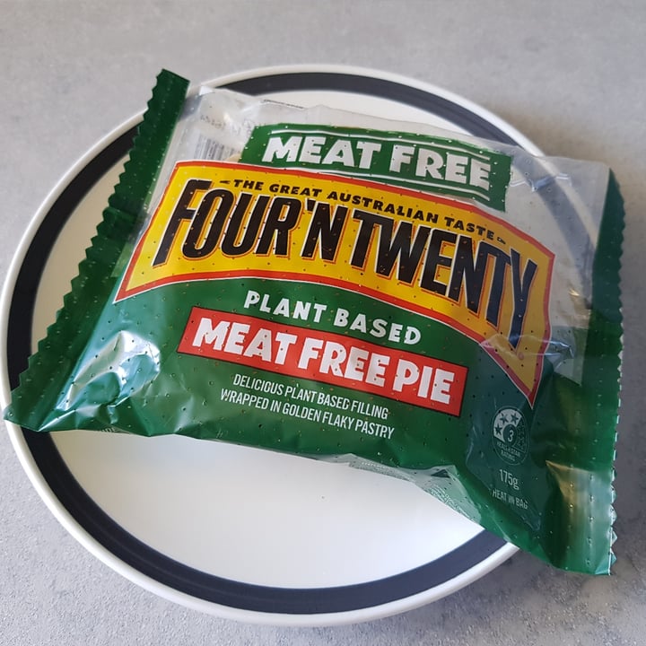 photo of Four’n Twenty Meat free pie shared by @ed8080 on  21 Oct 2020 - review