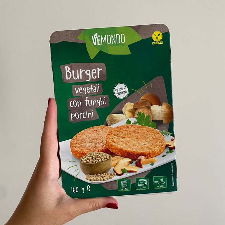 photo of Vemondo  Burger vegetali con funghi porcini shared by @miriamvegan on  06 Aug 2022 - review