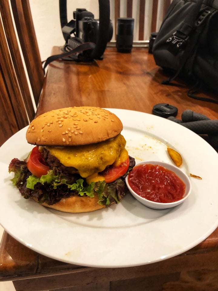 photo of The VOV (VoV 7) Silverstone - Cheese Burger shared by @annbience on  05 Feb 2020 - review