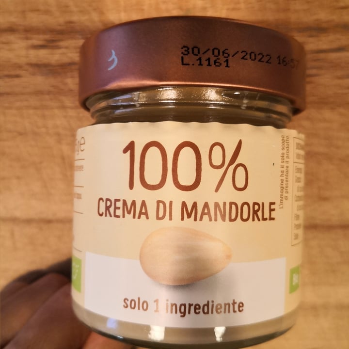 photo of Euro company Srl Società Benefit Crema di Mandorle Pelate 100% shared by @maurisio80 on  06 Apr 2022 - review