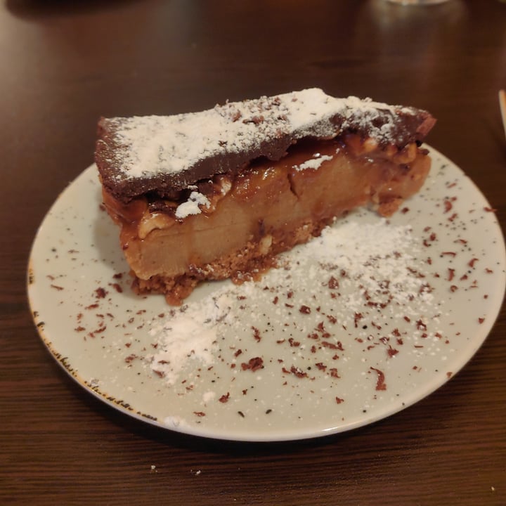 photo of Kong - Food Made With Compassion Tarte de Snickers shared by @mellgoesouttoeat on  23 Jan 2022 - review