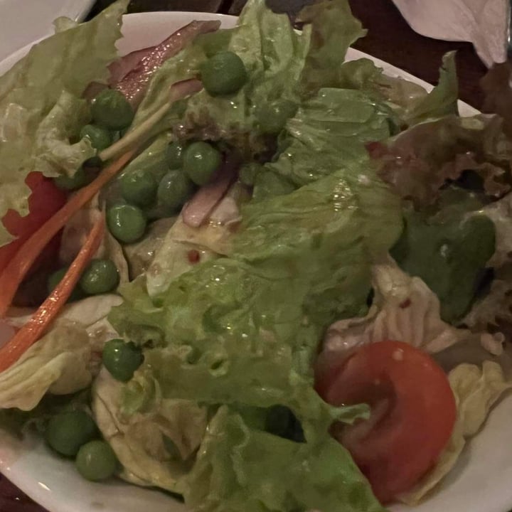 photo of Union Jack's Fish & Chips garden salad shared by @abillionloves on  23 Feb 2022 - review