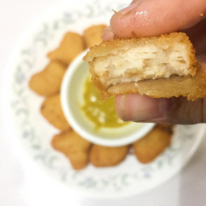 photo of Blue tribe Plant based chicken nuggets shared by @aveganfantasy on  16 Nov 2021 - review