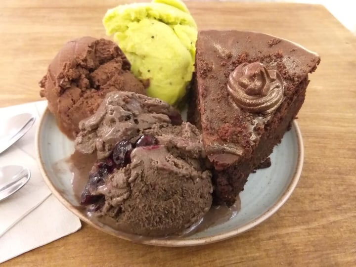 photo of Sharbets Helado vegano y galleta de chocolate shared by @sarayong on  02 Dec 2019 - review