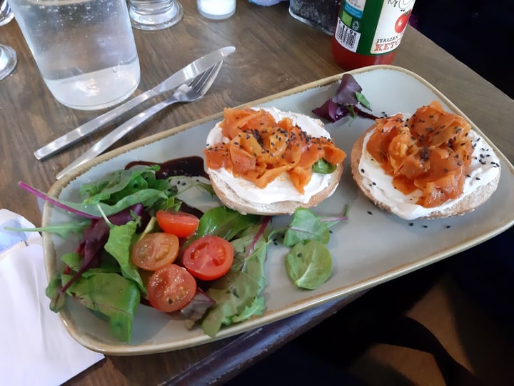 photo of Bonobo Cafe Smoked Carrot Bagel shared by @skito1987 on  17 Mar 2019 - review