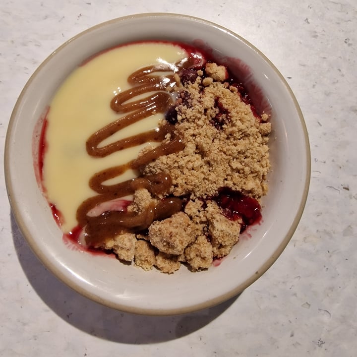 photo of Stem & Glory Warm Cherry Crumble With Custard shared by @juliakrz on  04 Jun 2022 - review