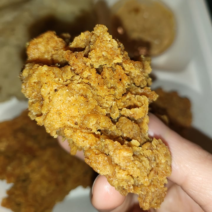 photo of Dirty Lettuce Vegan Fried Chicken shared by @izzyiris on  26 Feb 2022 - review
