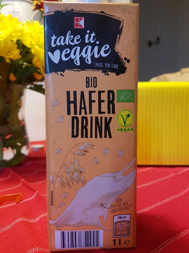 review photo of Kaufland Take it Veggie Hafer Milch shared by @tzlilgoldner on 15 Feb 2020 - review
