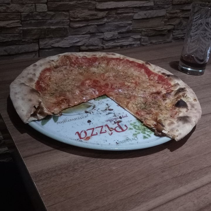 review photo of Caffé Gelato Pizza Margherita Vegana shared by @veganer on 16 Apr 2022 - review