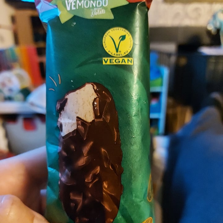photo of Lidl Vemondo Almond Chocolate Ice Lolly shared by @skito1987 on  26 Jul 2022 - review