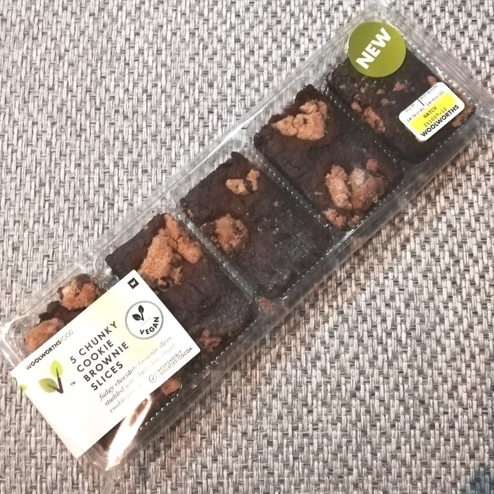 photo of Woolworths Food Chunky Cookie Brownie Slices shared by @simonel on  26 Oct 2021 - review
