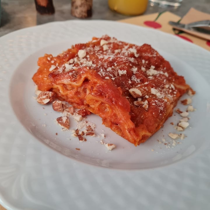 photo of Dulcamara Vegan Bakery & Bistrot Vegan Lasagna shared by @zupparolo on  02 Apr 2022 - review