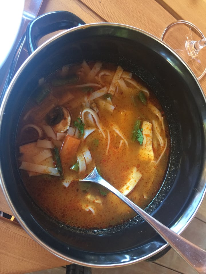 review photo of Eve Olive Tom Yum Hot Pot shared by @leafnotbeef on 08 Aug 2018 - review