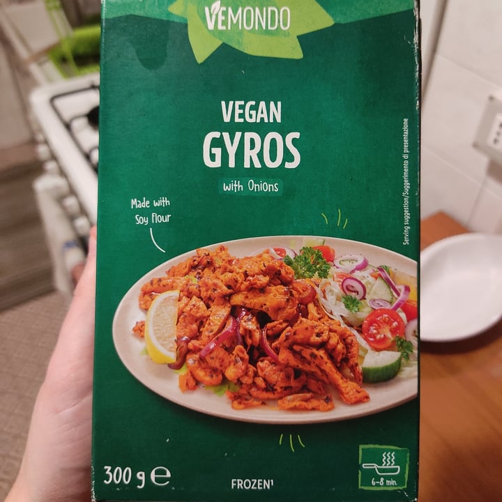 photo of Vemondo Vegan Gyros with Onions shared by @chiarin94 on  09 Feb 2022 - review