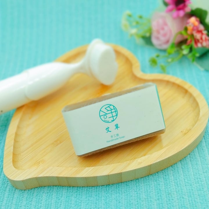 photo of Jing Si 淨斯 Jing Si Handmade Soap (Mugwort)  淨斯手工皂 (艾草) shared by @choyyuen on  07 Jul 2020 - review