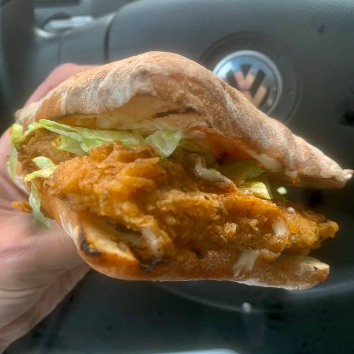photo of Stefano's Sandwiches Vegan Fried Chicken Sandwich shared by @xdarrenx on  27 Apr 2021 - review