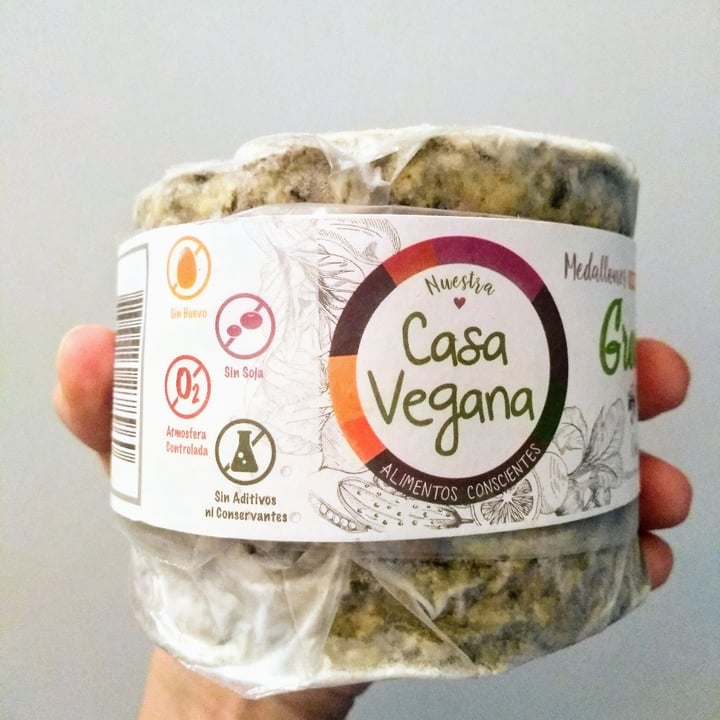 photo of Casa Vegana Medallones Geen Moon Con Porotos Mung Y Brocoli shared by @belu22adl on  16 Jul 2021 - review
