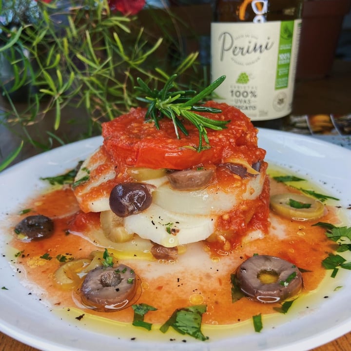 photo of Jaya Culinária Natural Polpetone assado com queijo vegano e molho de tomate natural shared by @carlostosa2022 on  18 Jun 2022 - review