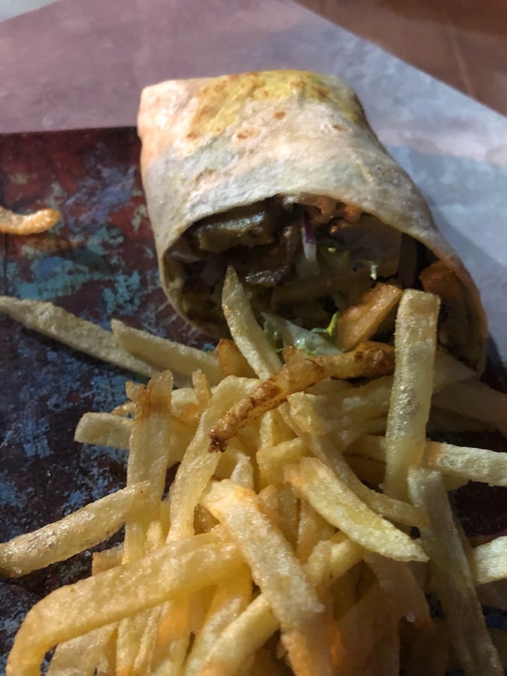 review photo of La Huella Vegana Dumplings , Kebab y carrot cake shared by @veggielori on 23 Jul 2019 - review