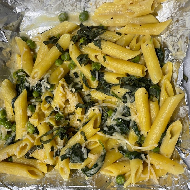 photo of Pembroke Bakery & Cafe Vegan penne pasta with roasted garlic alfredo shared by @karenasp on  13 Feb 2022 - review