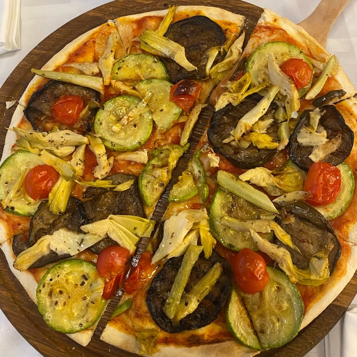 review photo of Mama Mia Vegan Pizza shared by @doriii on 02 Dec 2021 - review