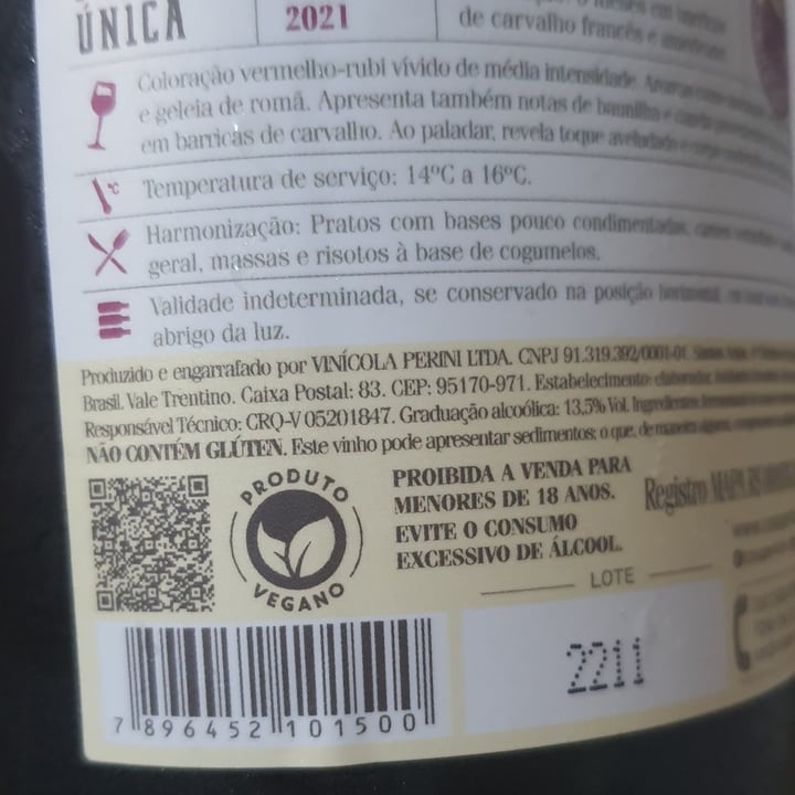 photo of Casa Perini Vinho Pinot Noir Fração Única shared by @erikalivegan on  08 Feb 2022 - review