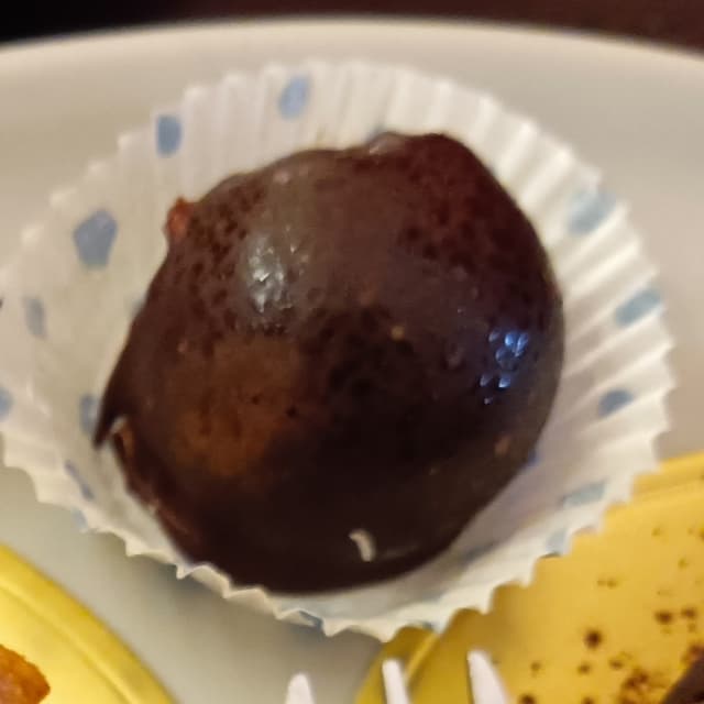 Photo of the dish “Tartufino dal cuore Sacher con amarene”
