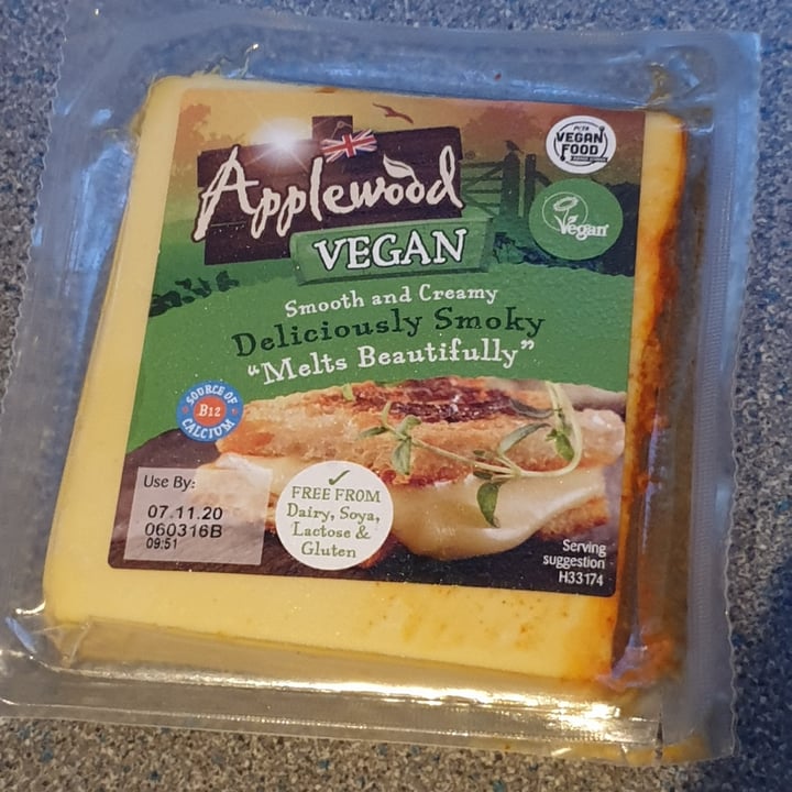 review photo of Applewood Applewood Vegan Smoky Cheese Alternative shared by @apconceicao on 16 Aug 2020 - review