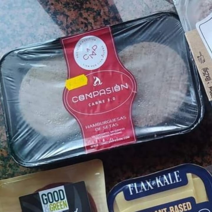 review photo of Come Compasión Carniceria Vegetal Hamburguesas de setas shared by @roxire on 24 Oct 2021 - review