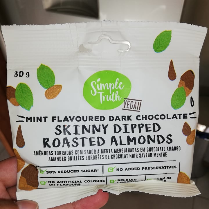 photo of Simple Truth Dark Chocolate Skinny Dipped Roasted Almonds shared by @natasha1912 on  08 Nov 2020 - review