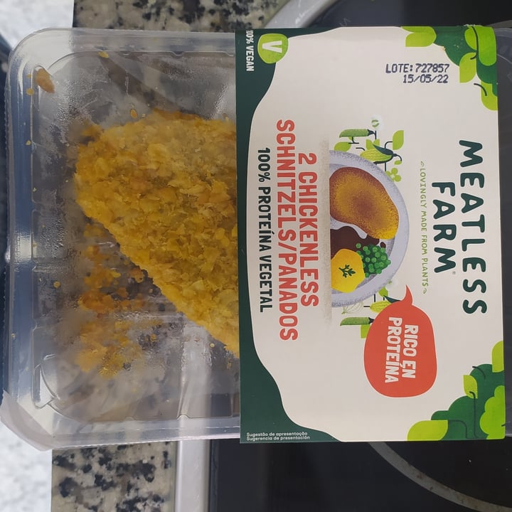 photo of Meatless Farm Chickenles schnitzels shared by @teysis on  20 May 2022 - review