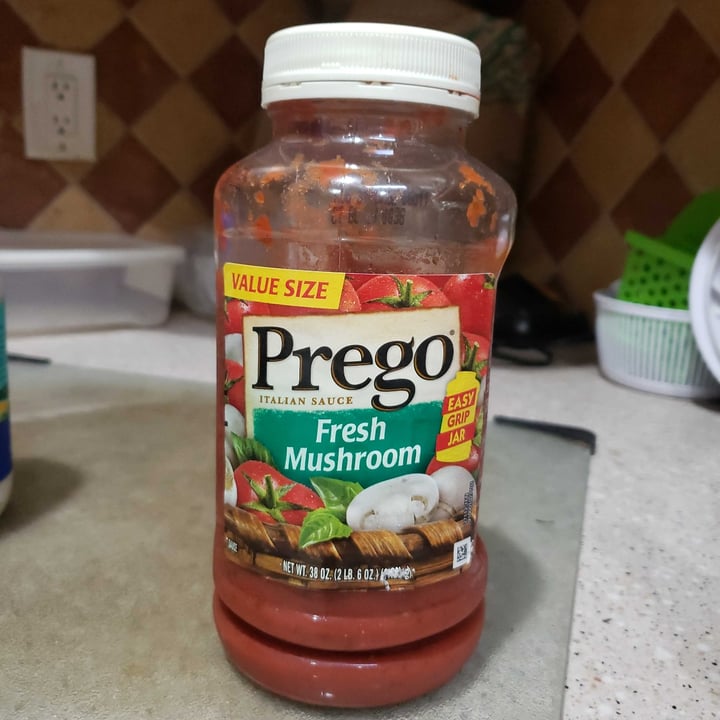 photo of Prego Fresh mushroom pasta sauce shared by @korbinbarks5000 on  31 Aug 2021 - review