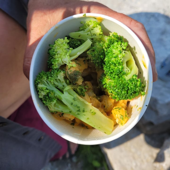 photo of Parka Food Co. Broccoli Pesto Mac and Cheese shared by @leo on  03 Aug 2021 - review