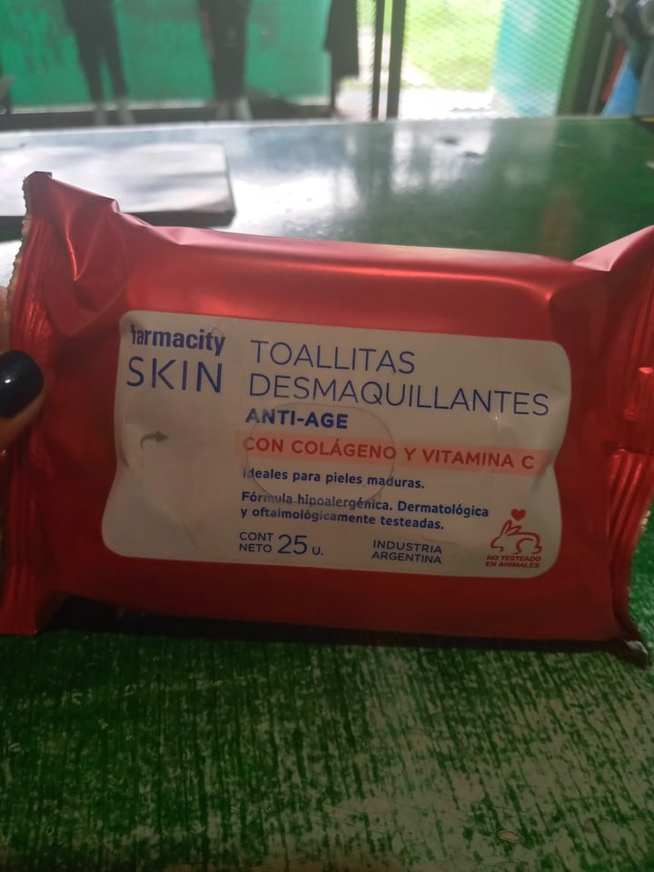photo of Farmacity  Toallitas Desmaquillantes Hidratantes shared by @dulci2020 on  22 Apr 2021 - review