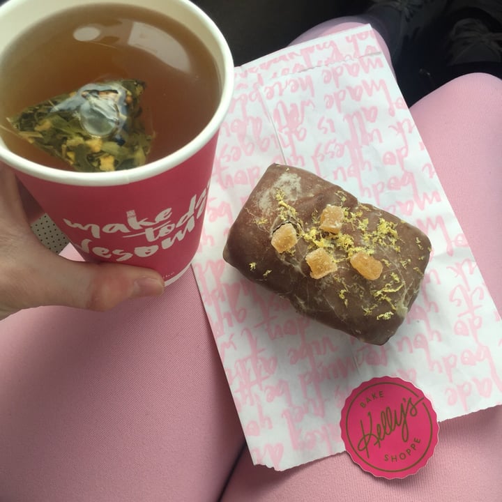 review photo of Kelly's Bake Shoppe Gingerbread loaf and ginger sparkle tea shared by @theveronikasimmons on 14 Dec 2019 - review