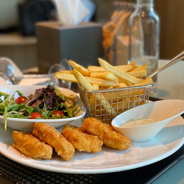 photo of Parkroyal on Pickering Fish and chips shared by @angiecwakefield on  30 Jul 2021 - review